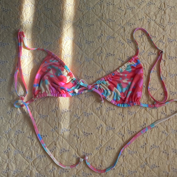 NWOT BILLABONG COAST IS CLEAR BIKINI TOP - Picture 2 of 3